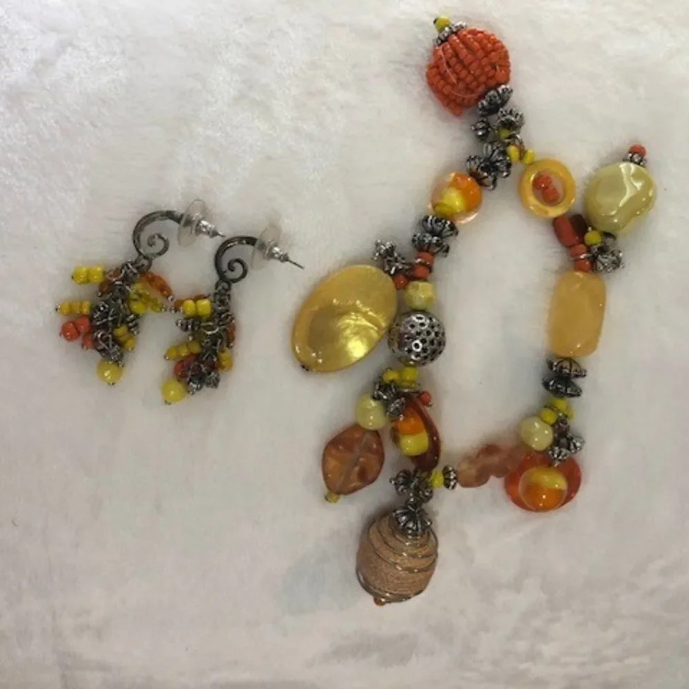 Set‎ yellow beaded bracelet & earrings